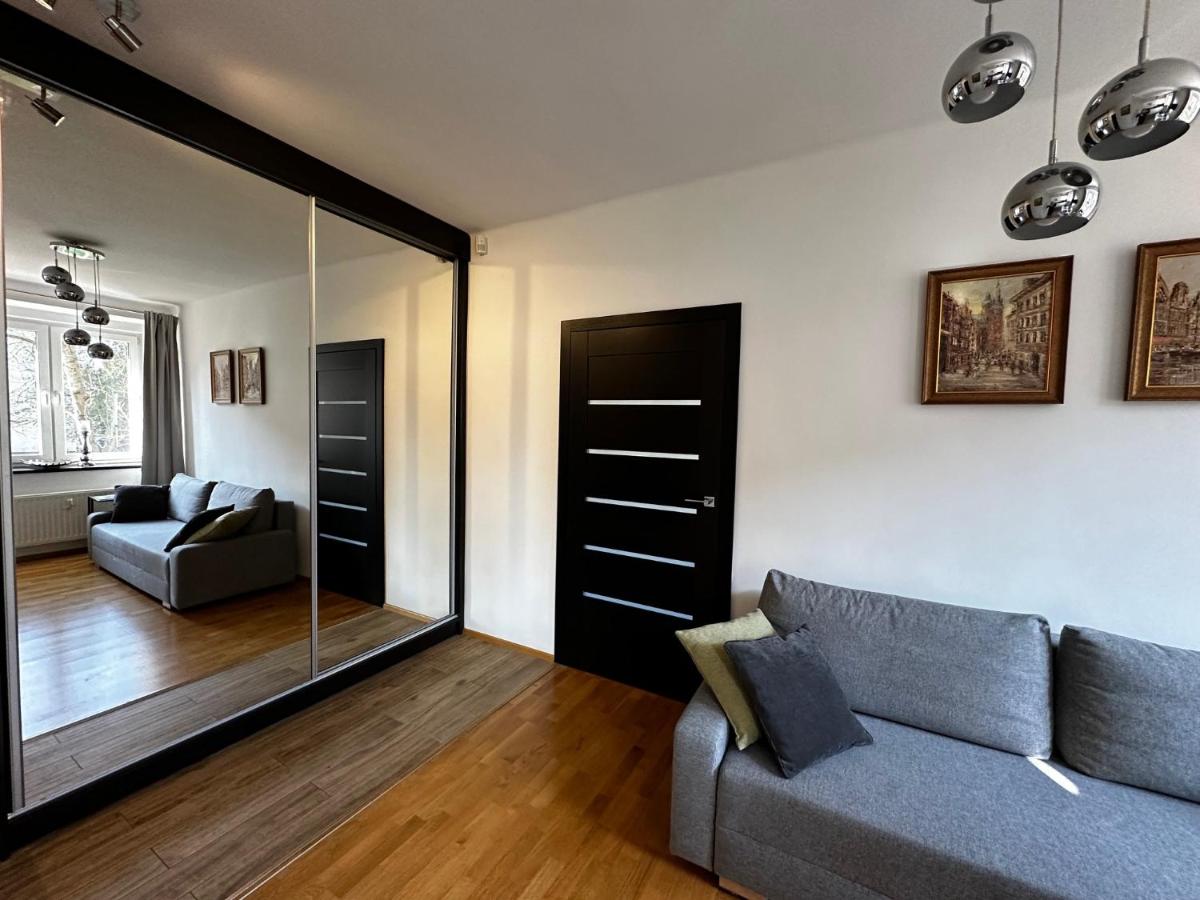 Dobra 19 - Housity