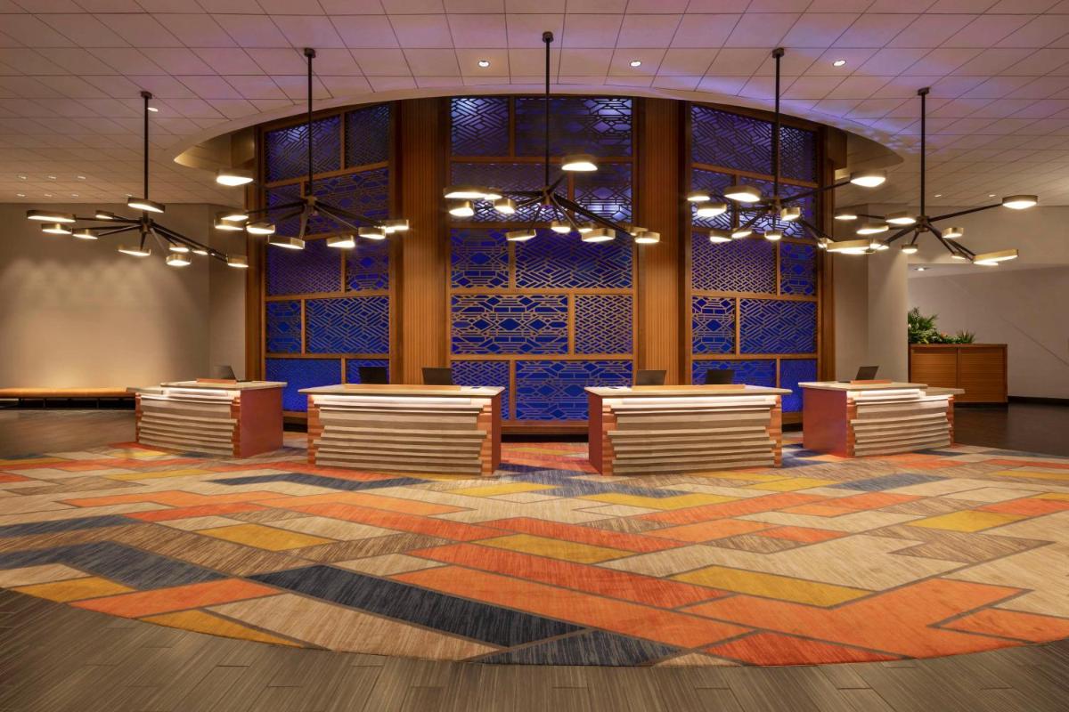 Hyatt Regency Phoenix - Housity