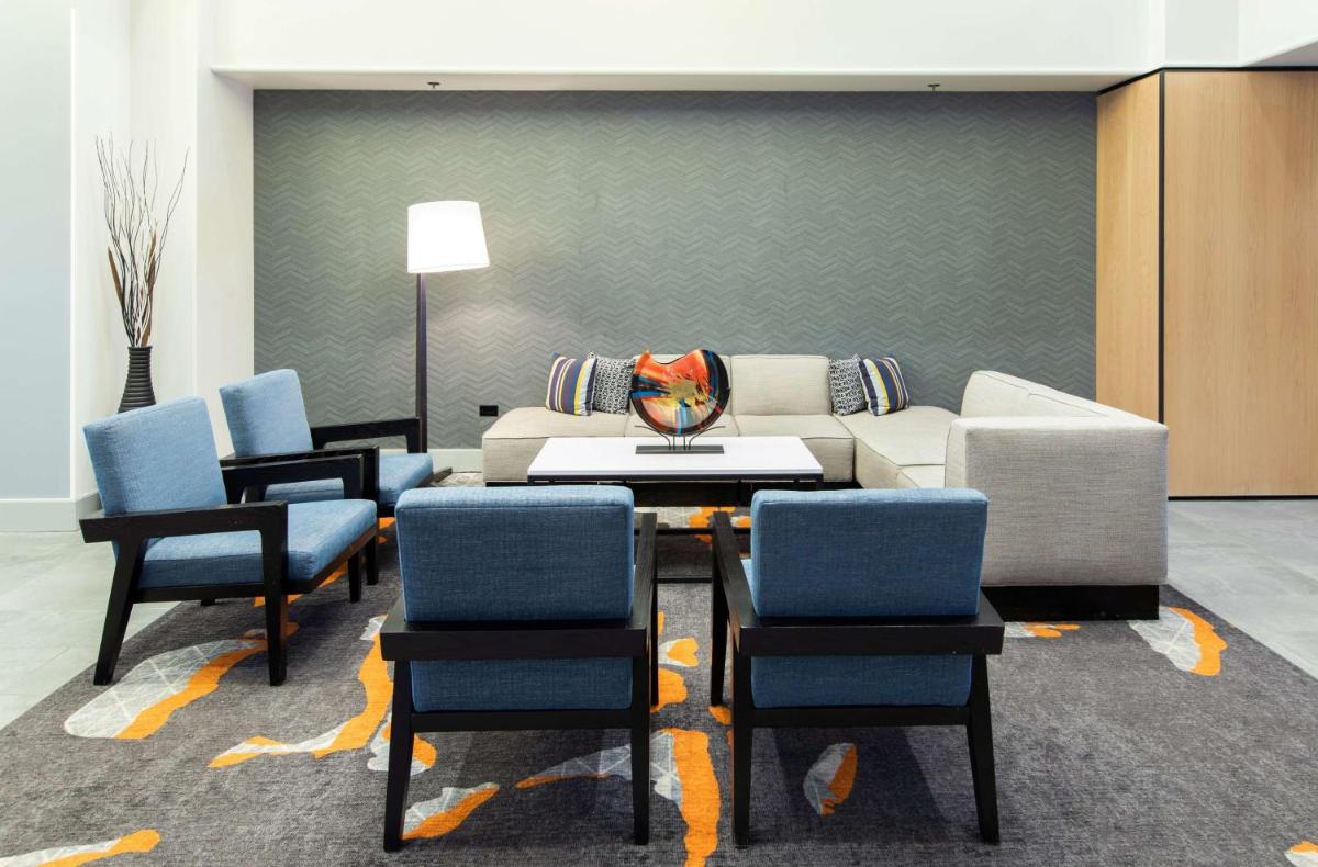Hyatt House Chicago Schaumburg - Housity