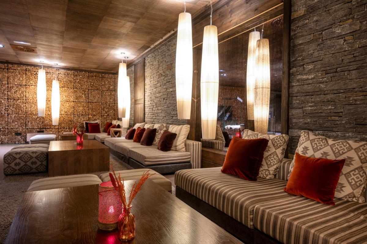 Zona de estar de Hotel Val de Neu G.L.