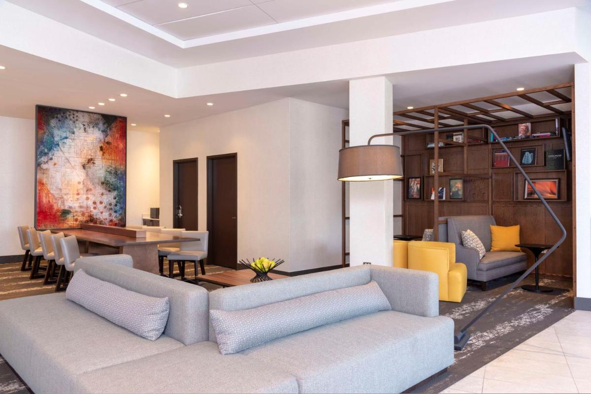 Hyatt Place Detroit/Royal Oak - Housity