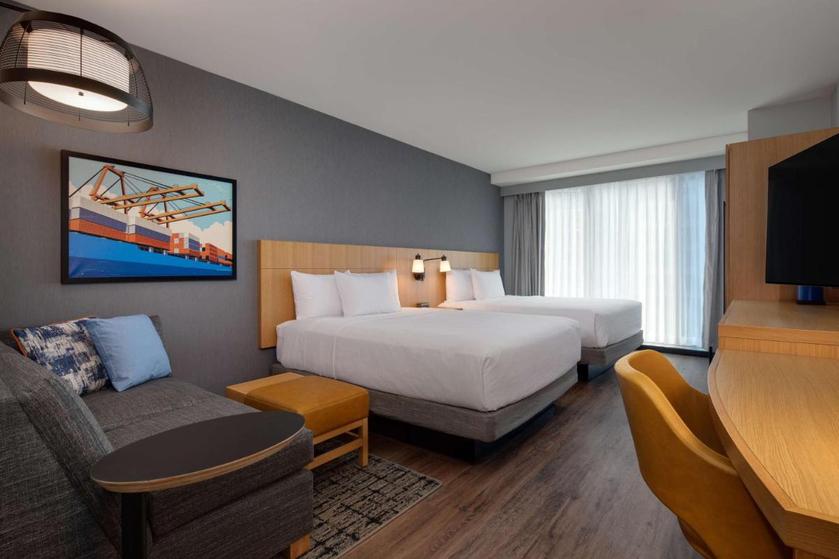 Hyatt Place Boston/Seaport District - Housity