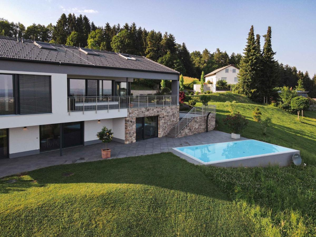 Greim 15 --- Apartment mit Pool und Fernsicht 30m2 - Housity