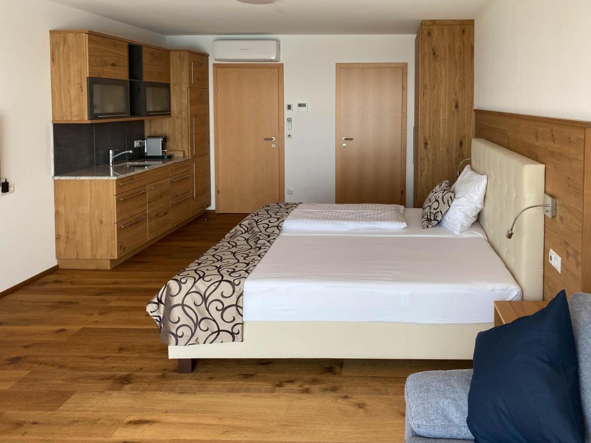 Greim 15 --- Apartment mit Pool und Fernsicht 30m2 - Housity