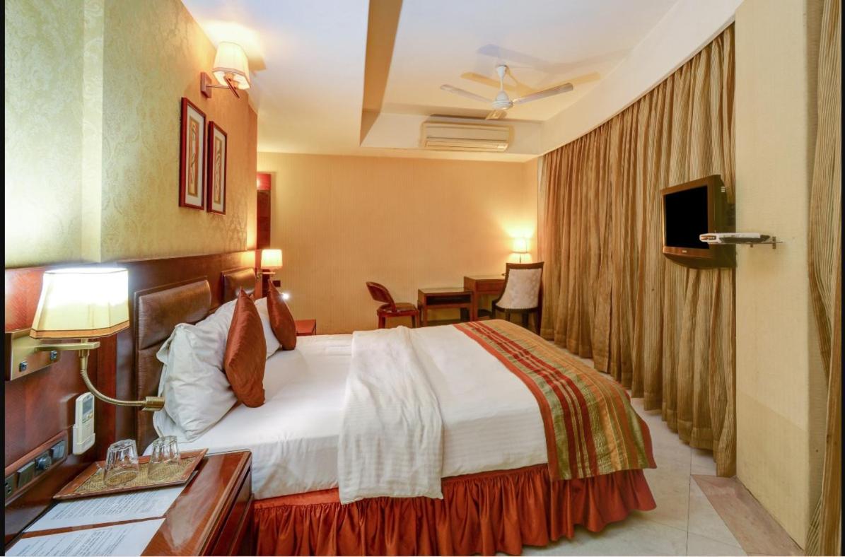 HOTEL RK REGENCY - Housity