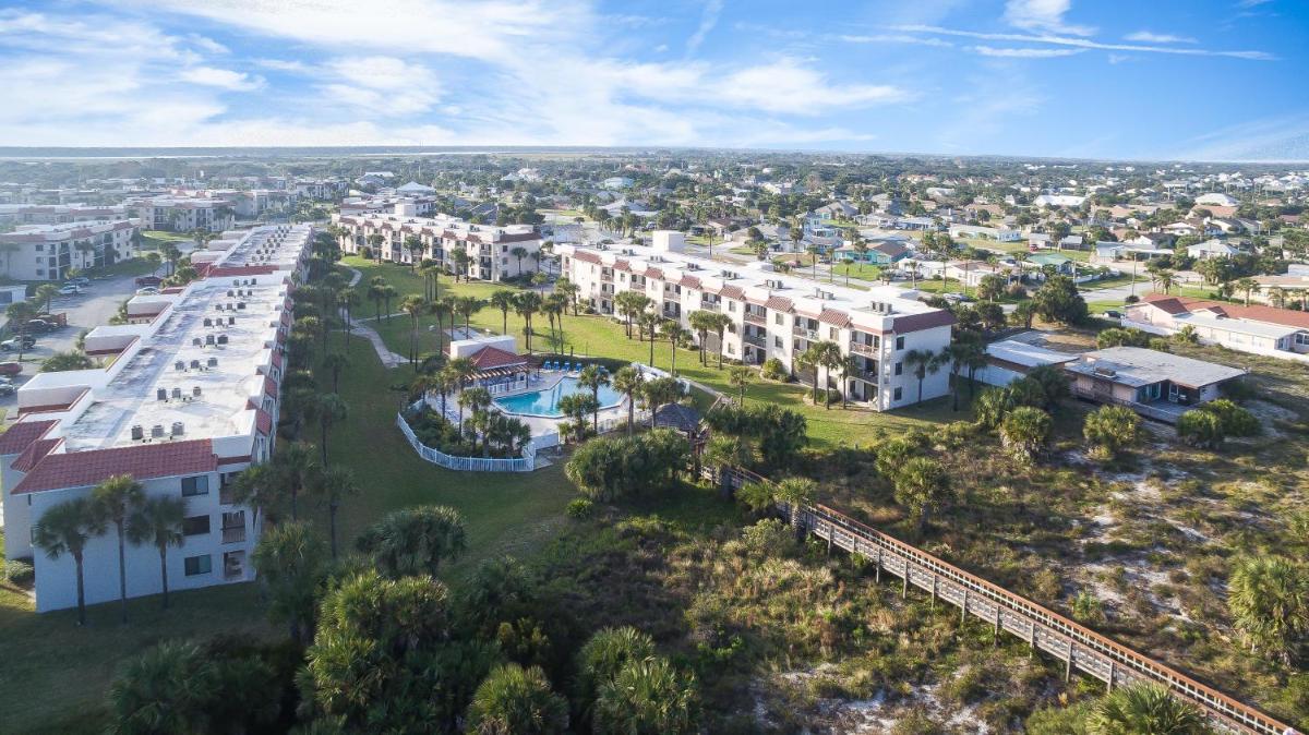 Ocean Village Club E15 - Housity