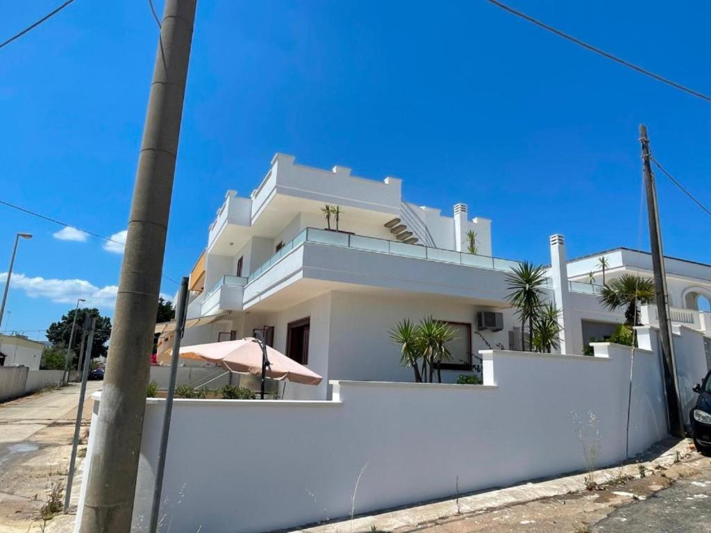 Romano Holiday 2 - Housity