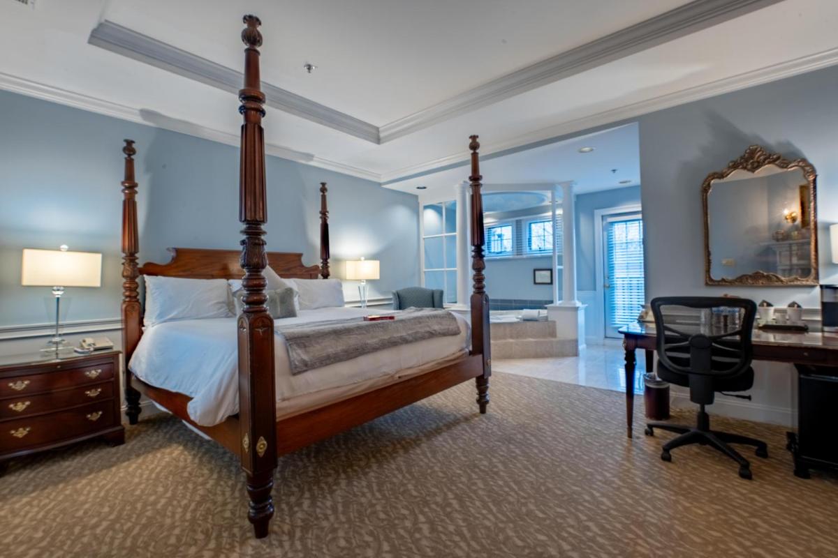 Dan'l Webster Inn and Spa - Housity