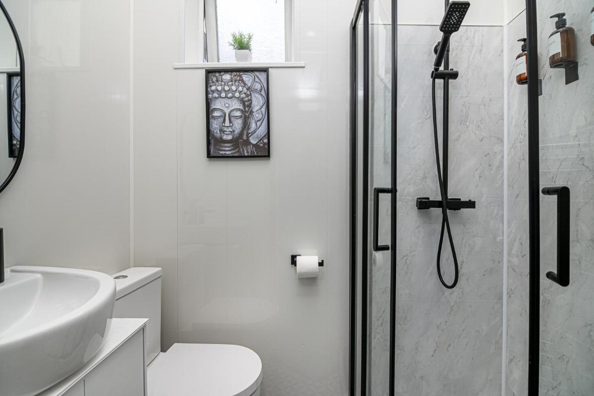 Highbury & Islington Hub - Housity