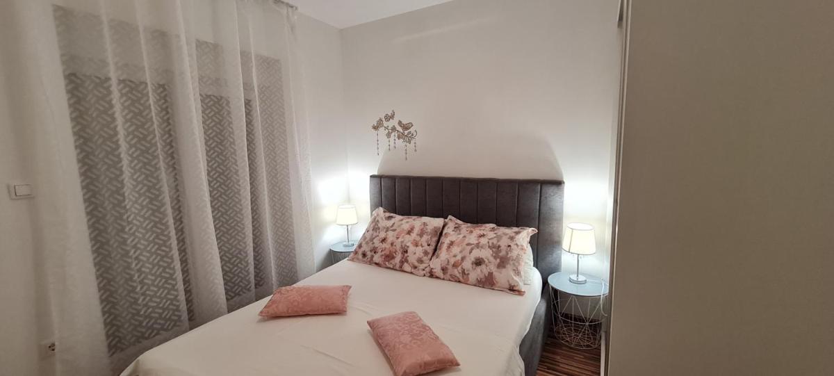 Holiday apartments Stobrec - Housity