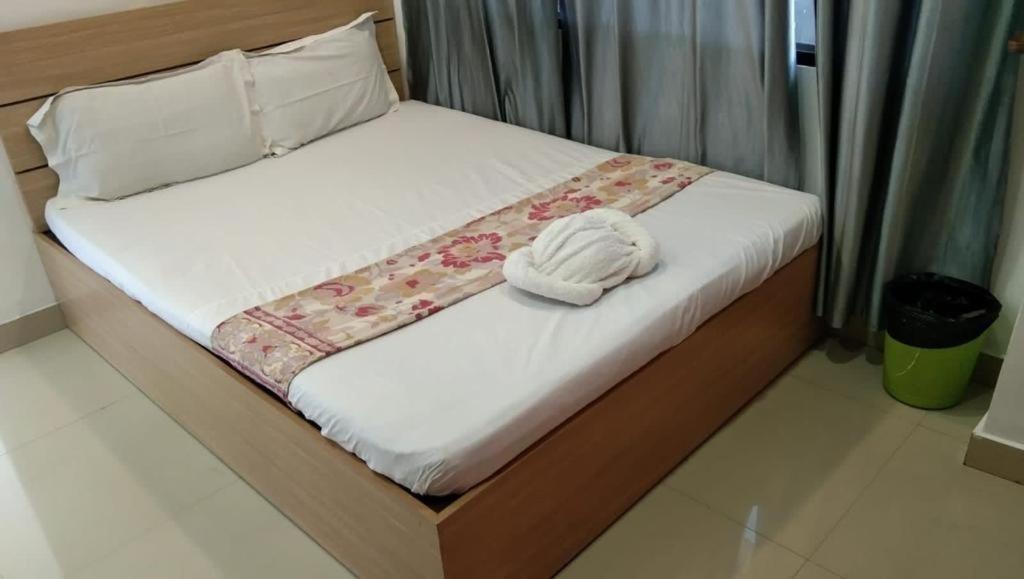 The Lodge- Bed and Breakfast Hotel - Housity
