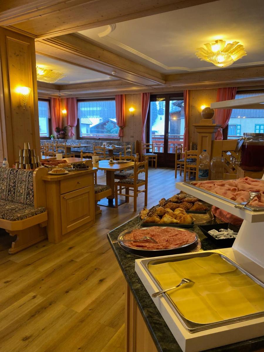 Hotel B&B Lorenzini Ski - Housity