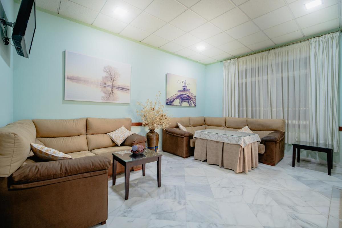 Hotel Chamizo - Housity