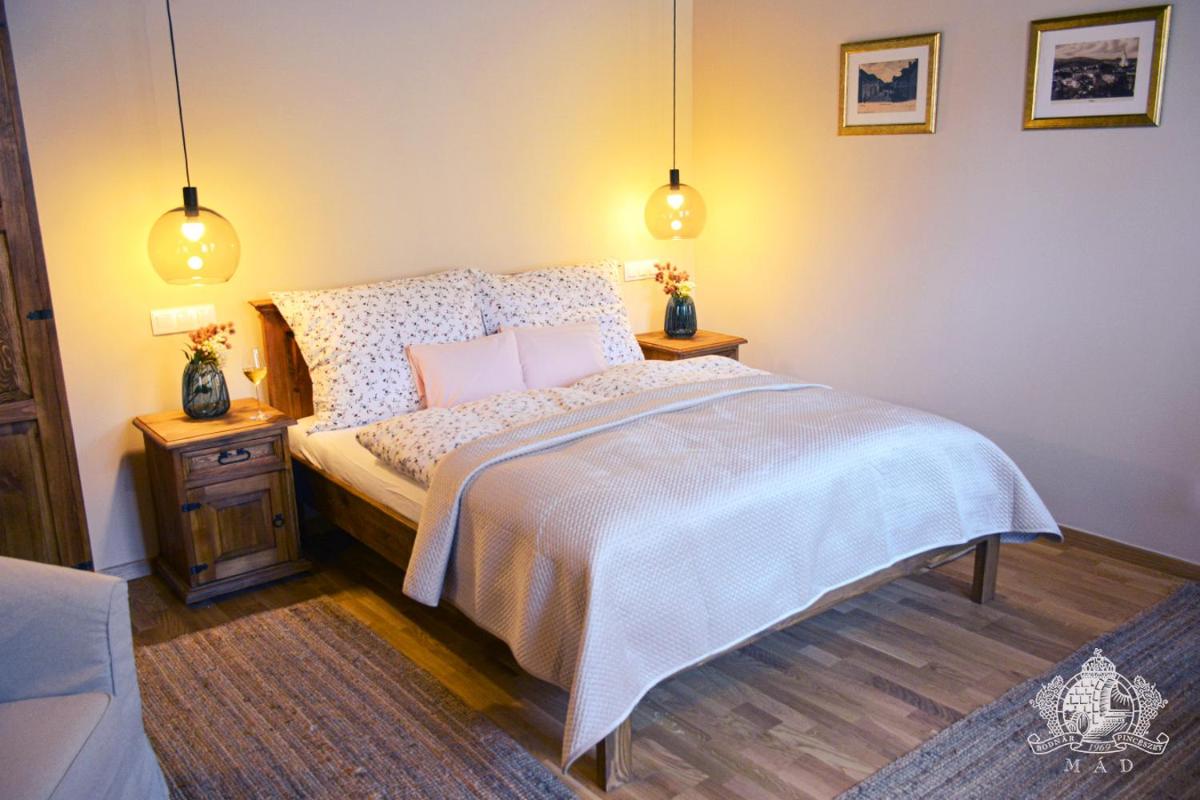 Érintés Vendégház - Housity