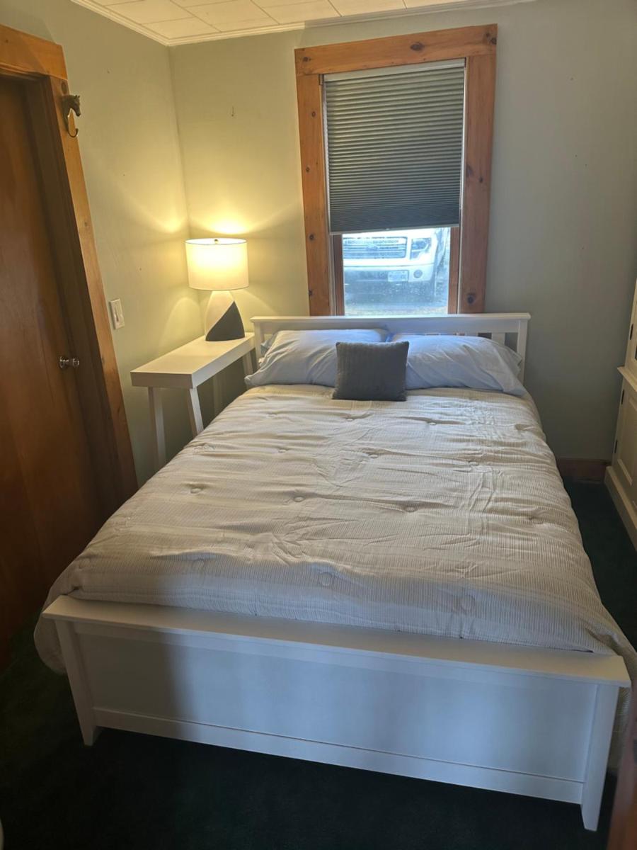 Welcome to the Lake - Housity