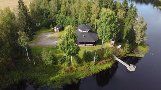 Karhunhovi - Housity