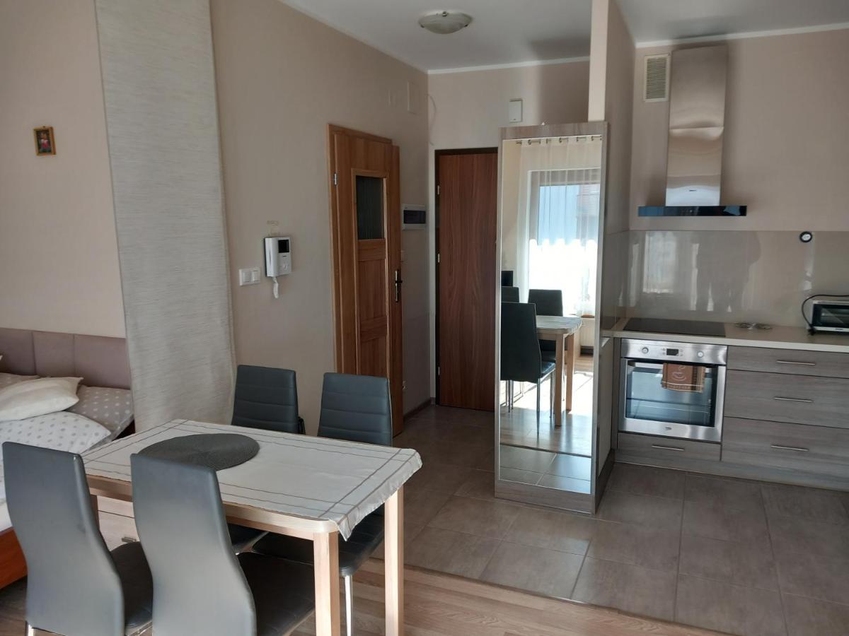 Apartament Jelenia Góra - Cieplice - Housity