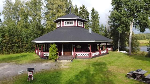 Karhunhovi - Housity