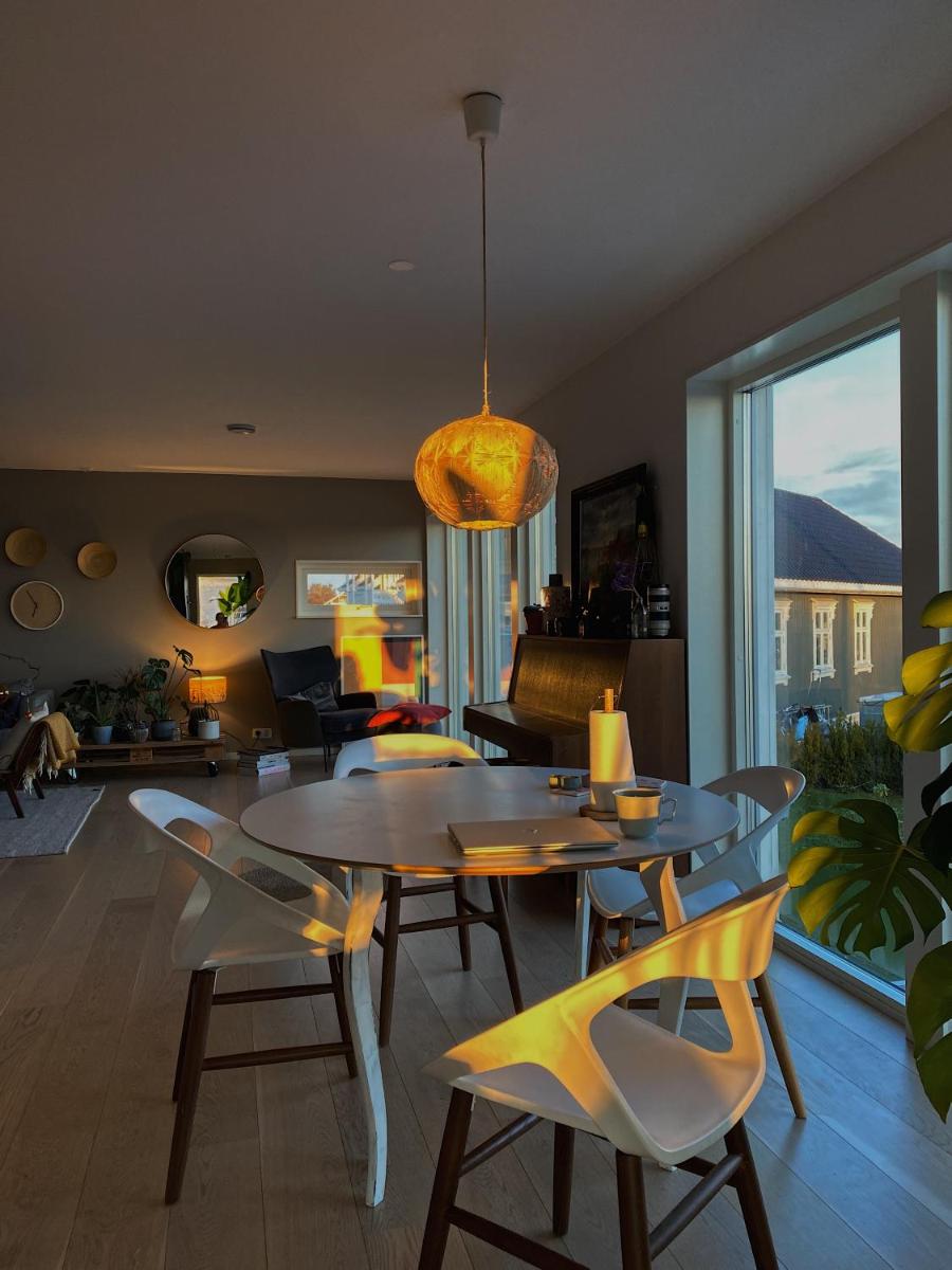 Suitetrails - living with the host and the dog Comfortable double room in a house in Lillestrøm