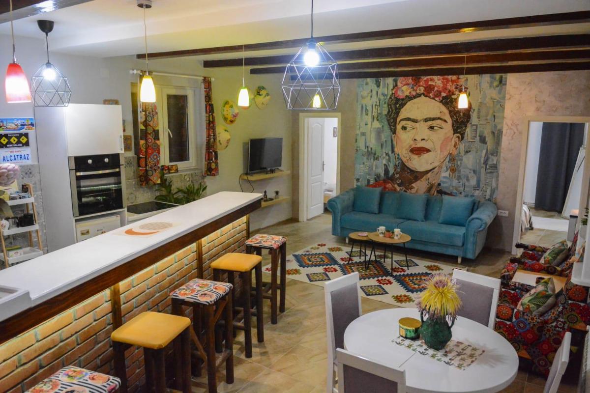 White Arrow Apartment - Housity
