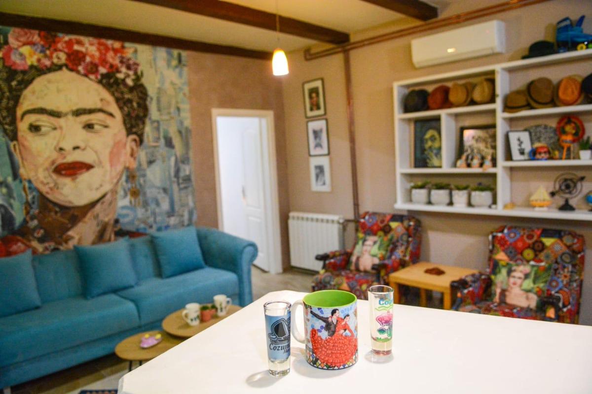 White Arrow Apartment - Housity