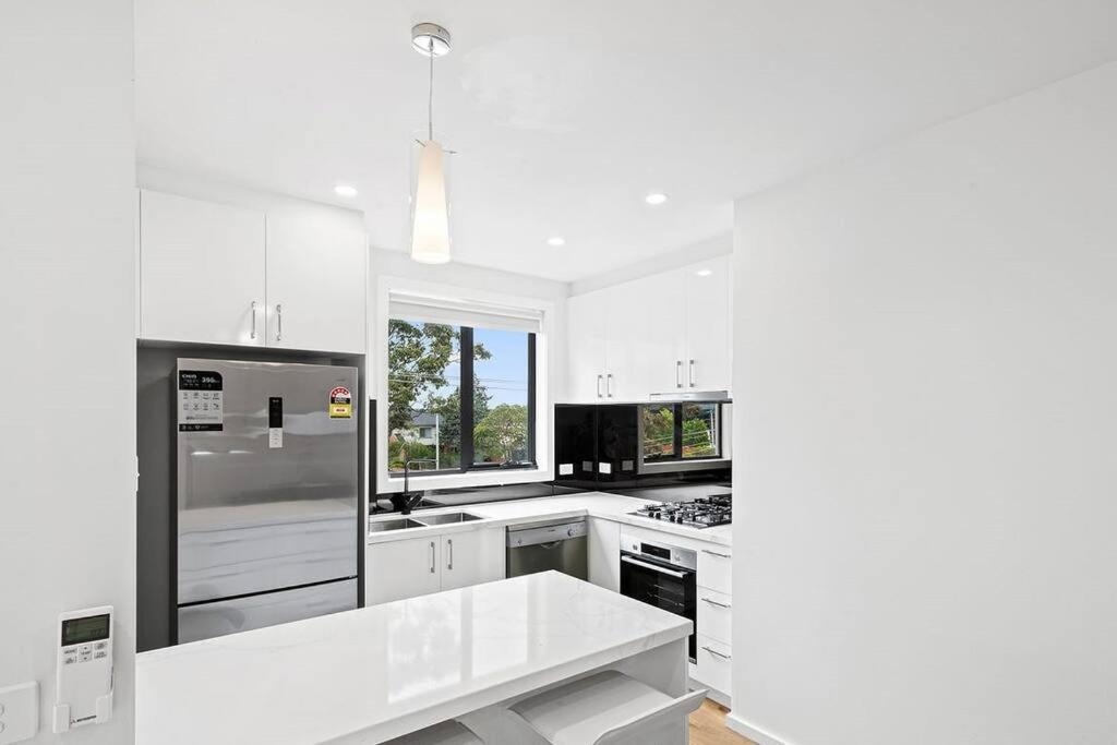 3 bedroom family apartment near Chadstone - Housity