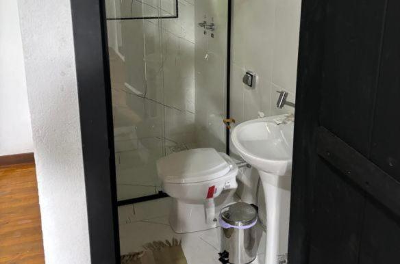 Pousada Entre Folhas - Housity