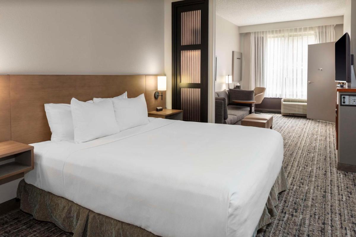 Hyatt Place-Dallas/Arlington - Housity