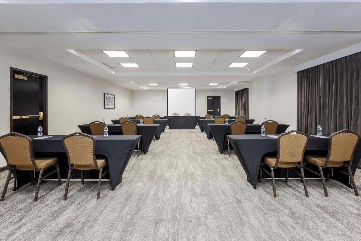 Hyatt Place Dallas/Grapevine - Housity