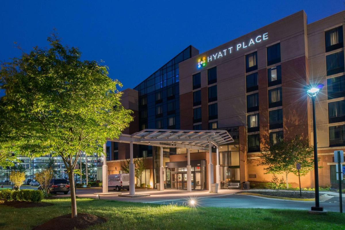 Hyatt Place Herndon Dulles Airport - East - Housity