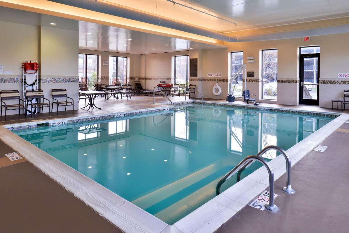 Hyatt Place Herndon Dulles Airport - East - Housity