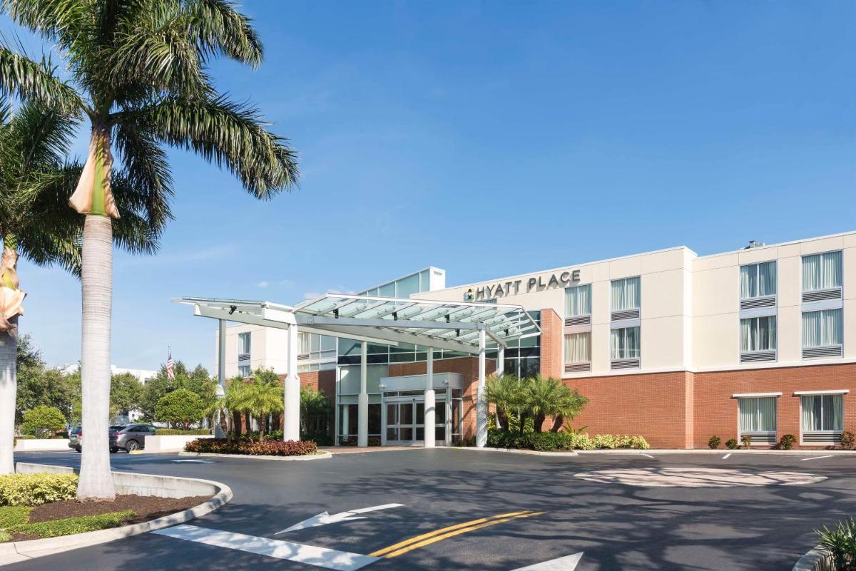 Hyatt Place Sarasota/Bradenton - Housity