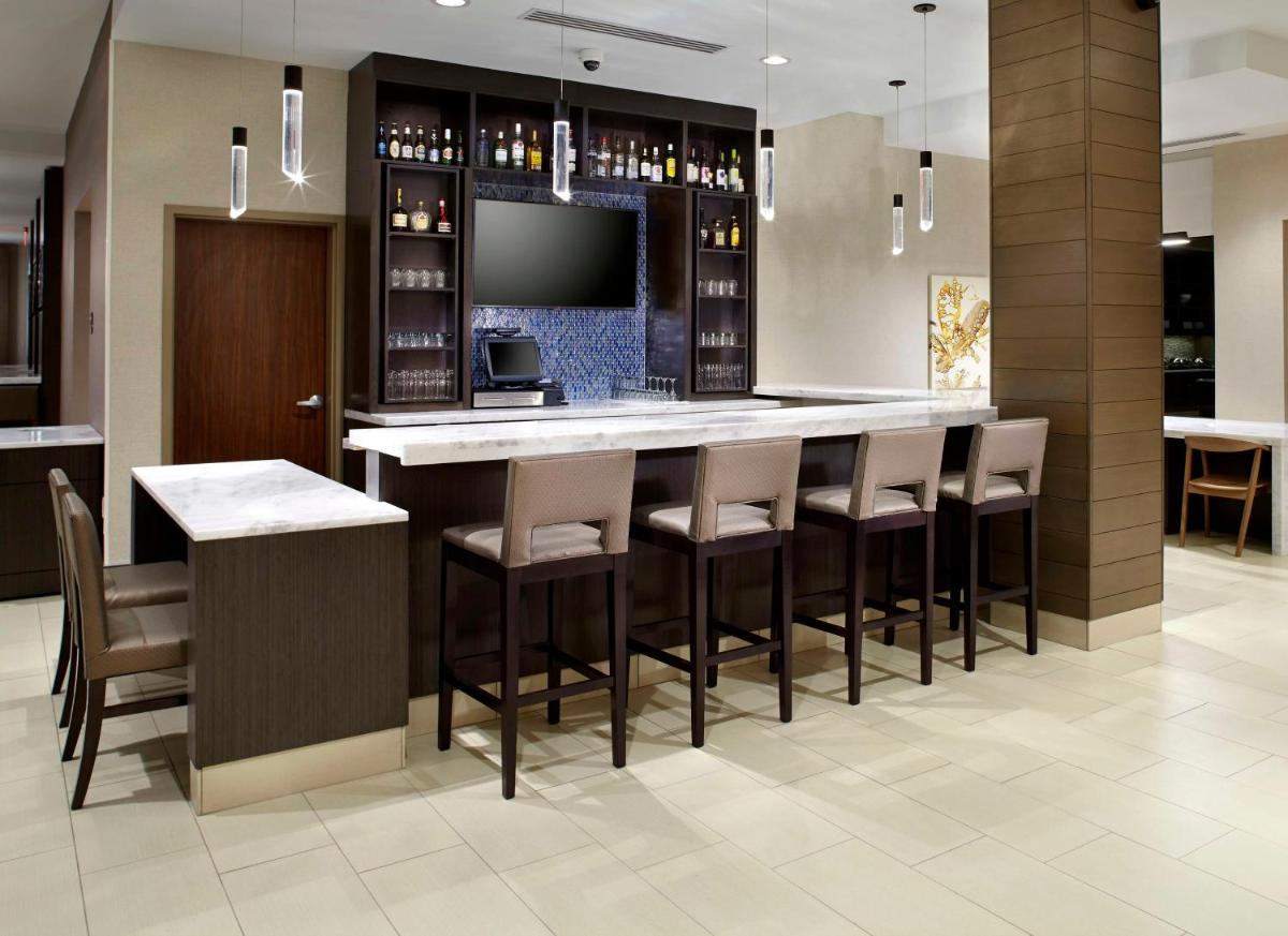 Hyatt House Pittsburgh Bloomfield Shadyside - Housity