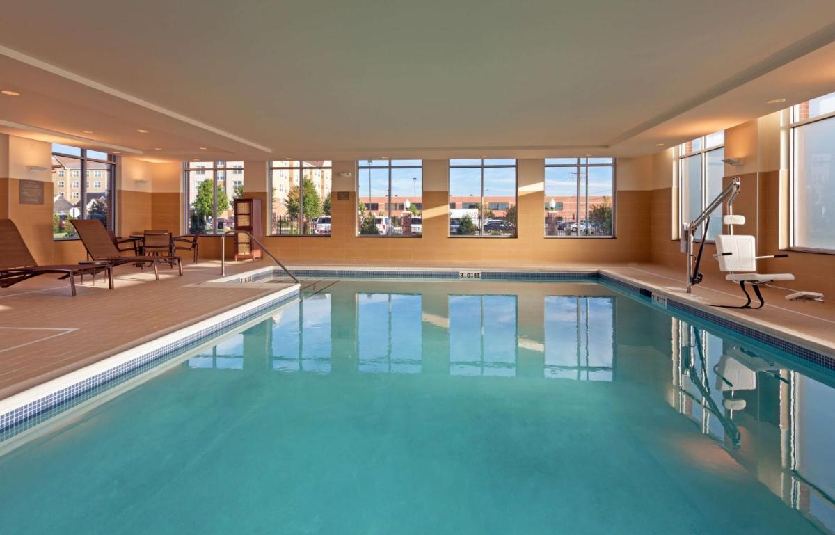Hyatt Place Chicago Midway Airport - Housity