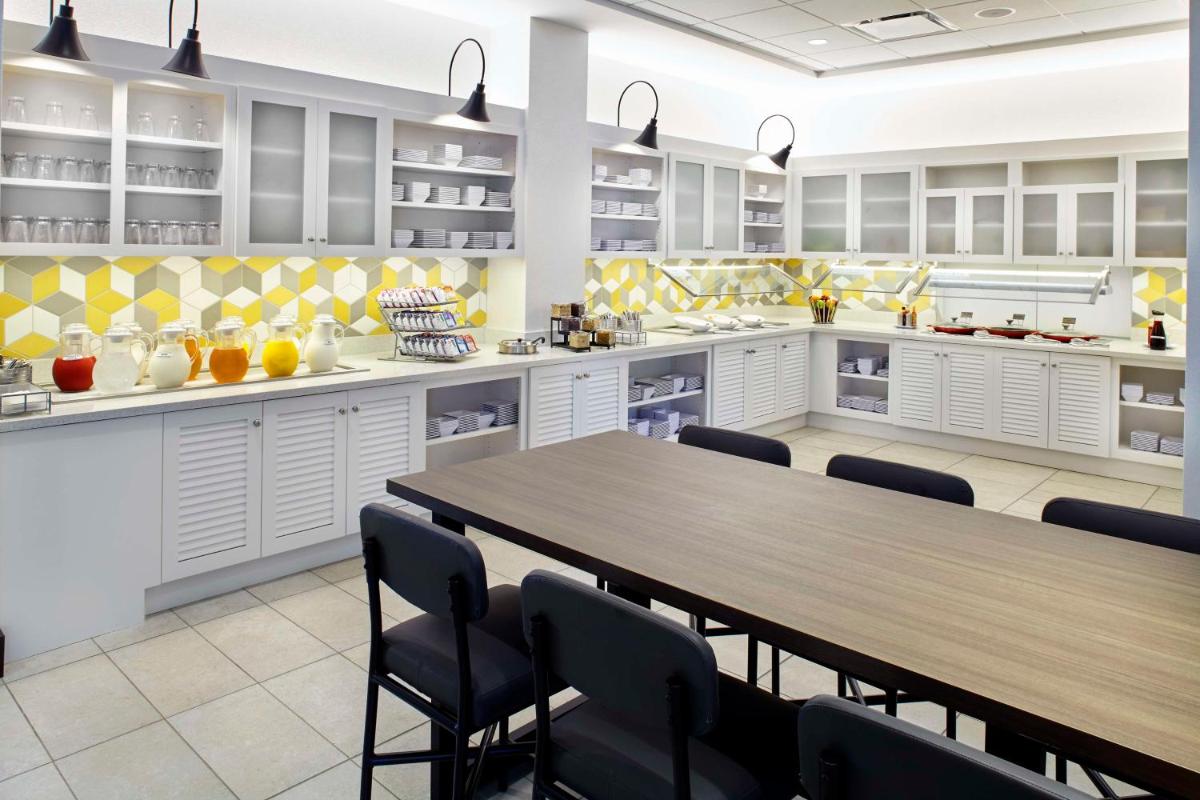 Hyatt Place Cleveland/Lyndhurst/Legacy Village - Housity