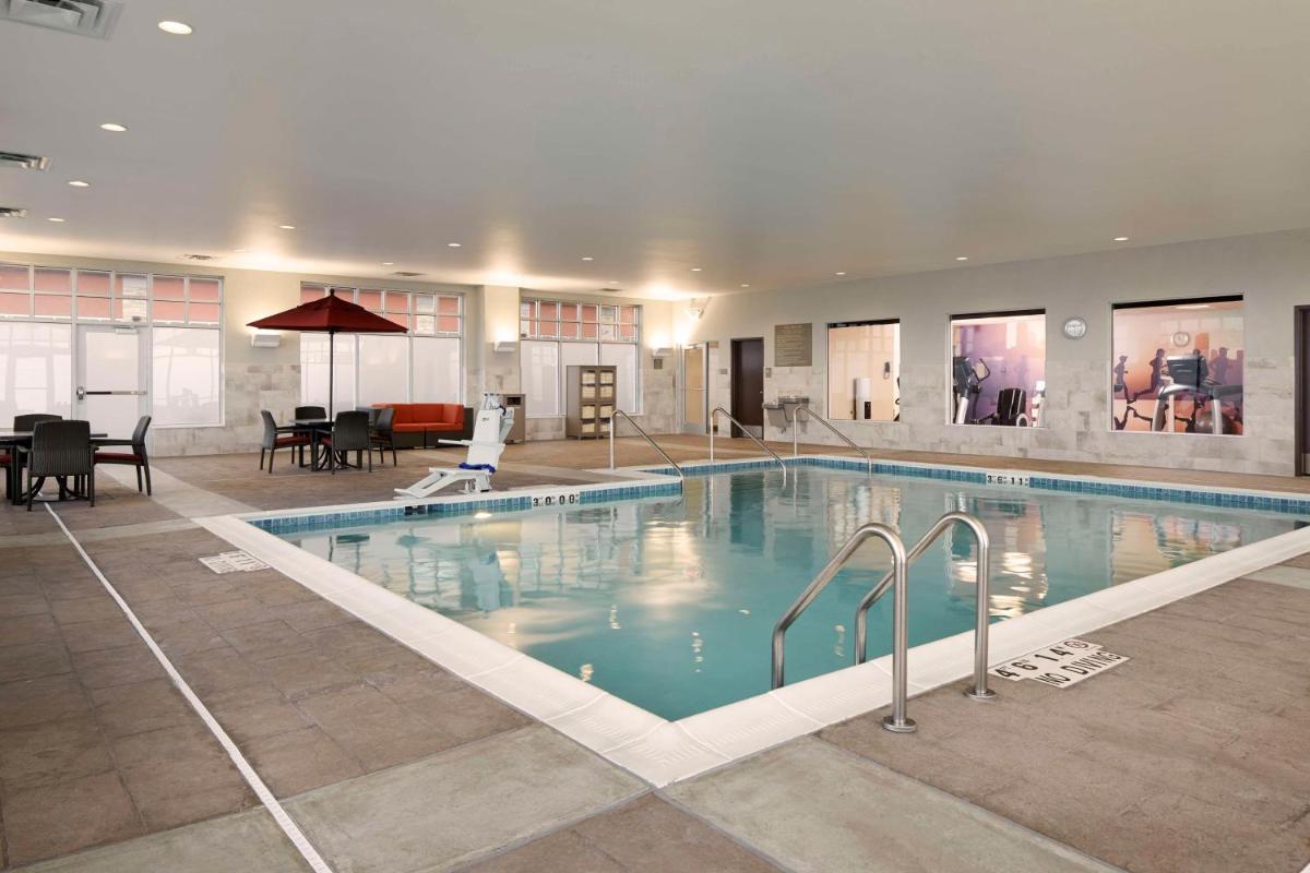 Hyatt Place Madison/Verona - Housity