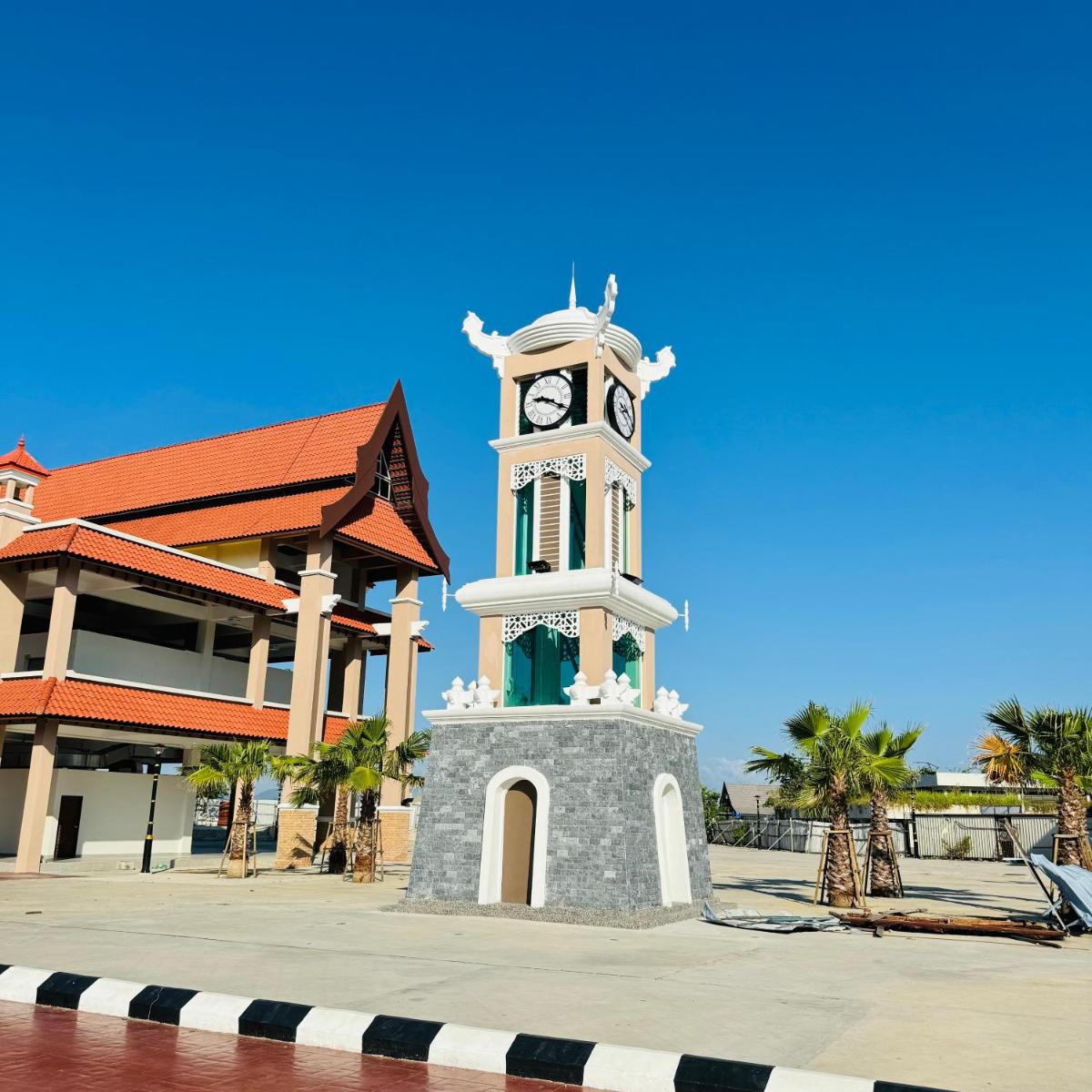 Rayyaz Inn - Housity