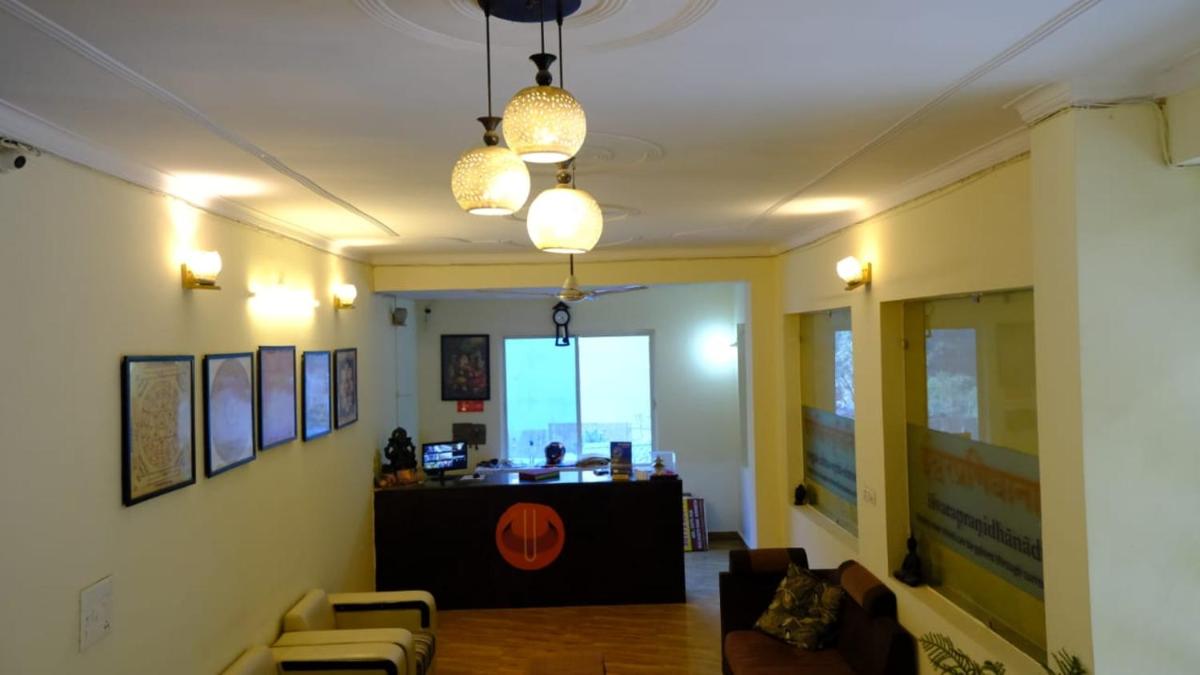 Hotel Vardan - Ayur Stay - Housity