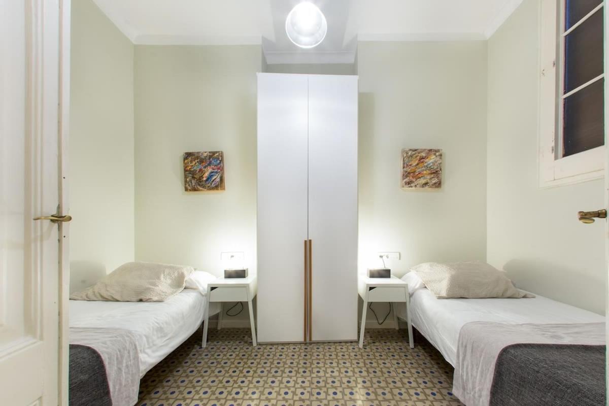 4bedroom apartment with a balcony in Las Ramblas 1 2 - Housity