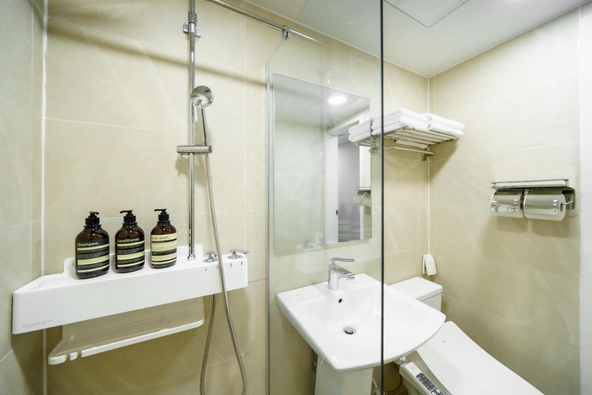 The Stay Hue Myeongdong - Housity