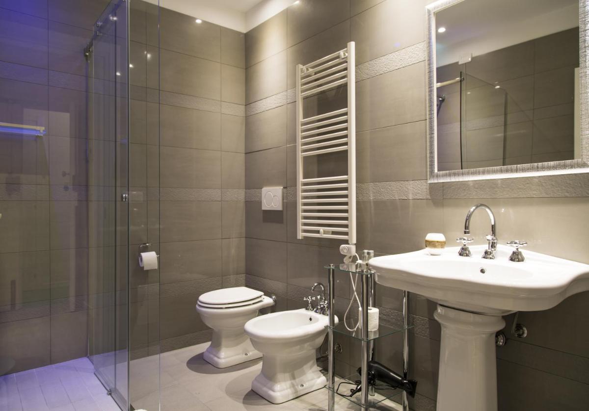 Navigliotel 19 - Rooms & Suites - Housity