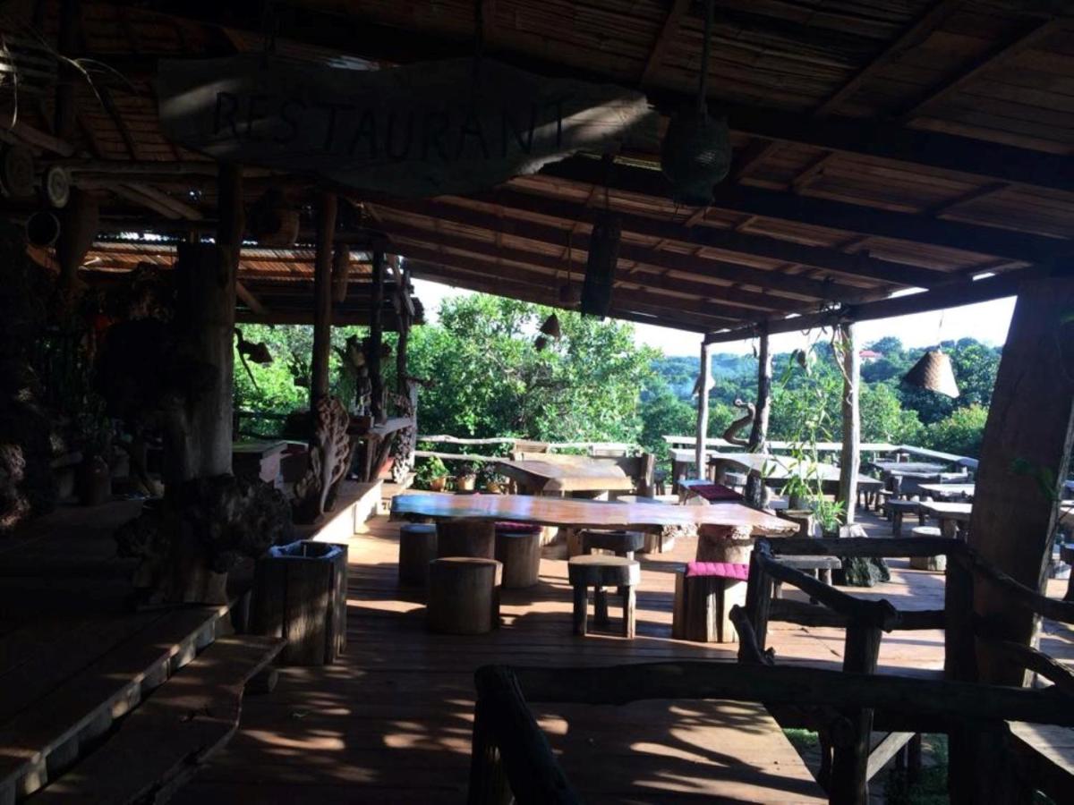 Tree Top Eco-Lodge - Housity