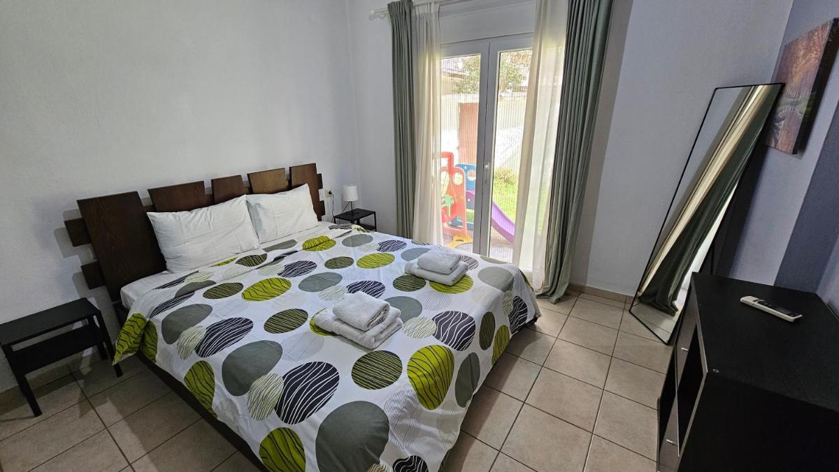 Nicki House - Housity
