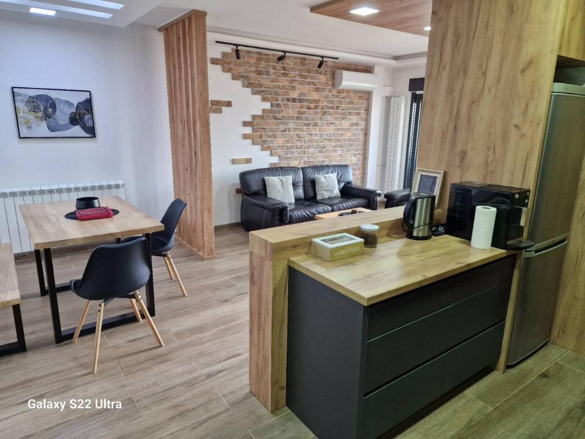 Serbian home - 44, Gandijeva 184 - Housity