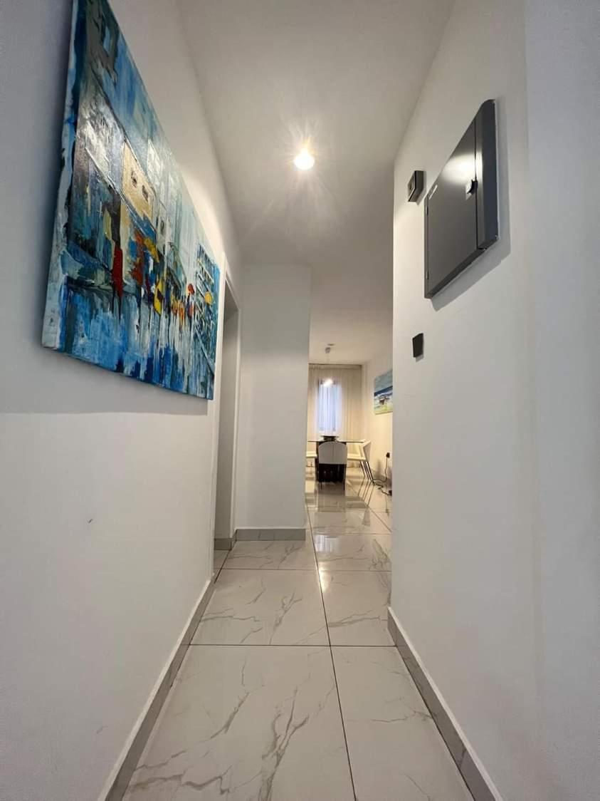 Hilton Premium Suite, Labone - Housity