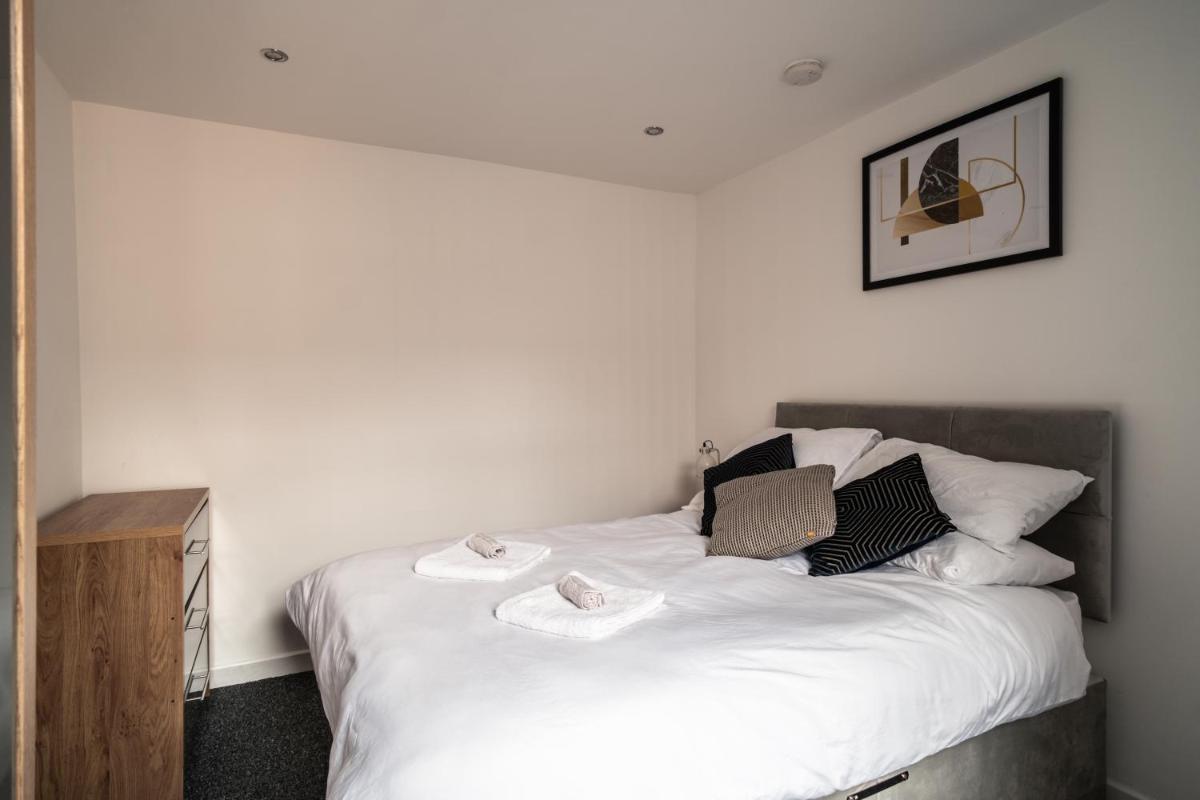 Harmony House: Shared Spaces Room 3 - Housity