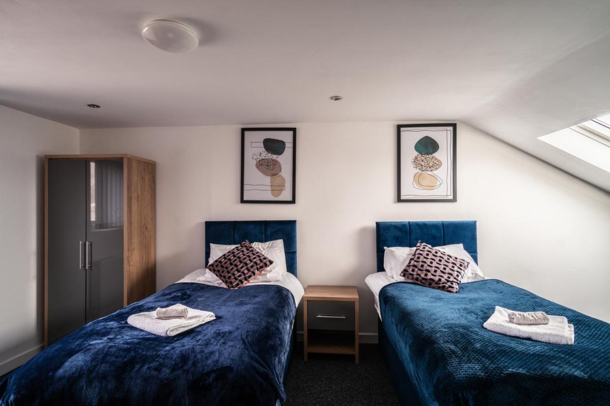 Refined Comforts For Two Room 5 - Housity
