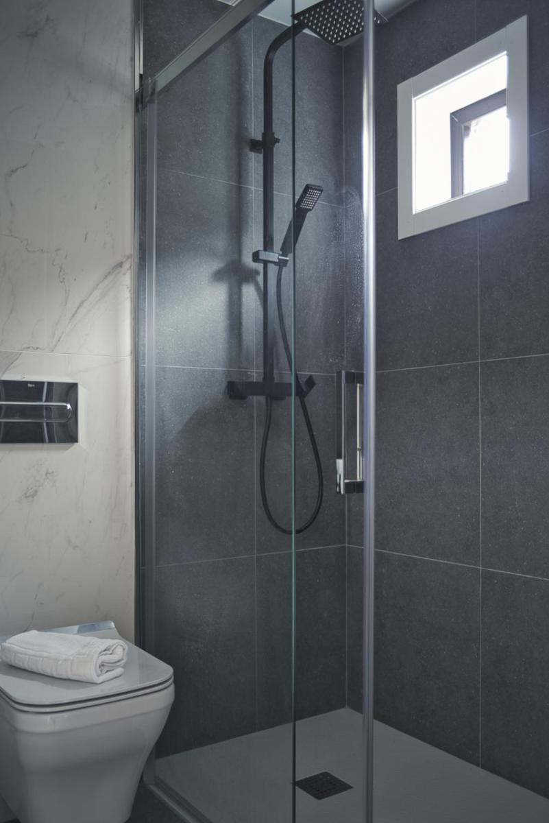 HOTEL PORTOMARÍN STAR - Housity