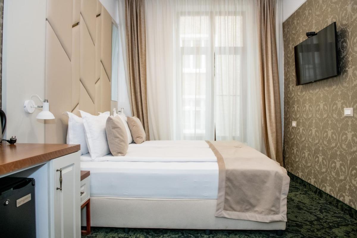 Agora' Boutique Self-Check In - Housity