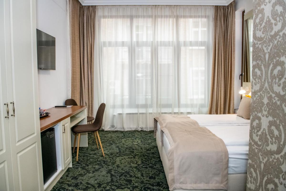 Agora' Boutique Self-Check In - Housity